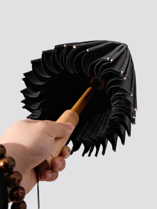 Black Calligraphy Oil - paper Umbrella: A Blend of Tradition and Creativity - immagine 7